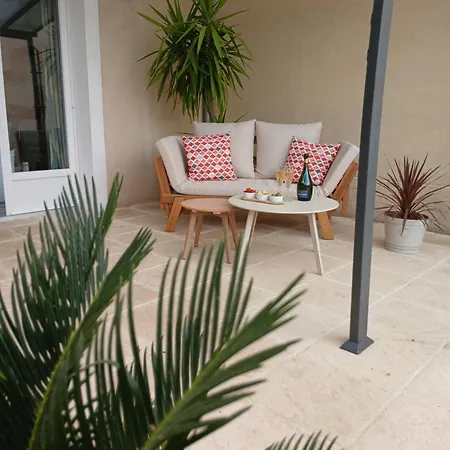 Maison Bijou Holiday home Loubes-Bernac
